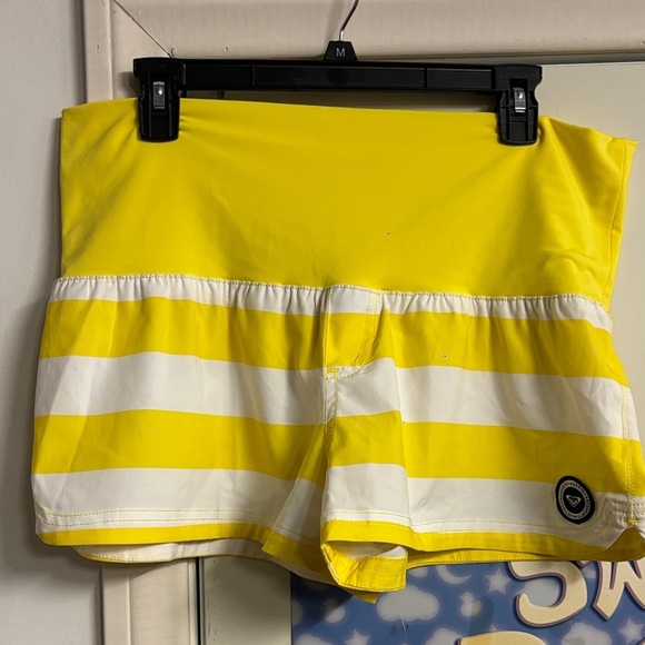 Roxy Bright Yellow and White Boardshorts - Picture 1 of 4